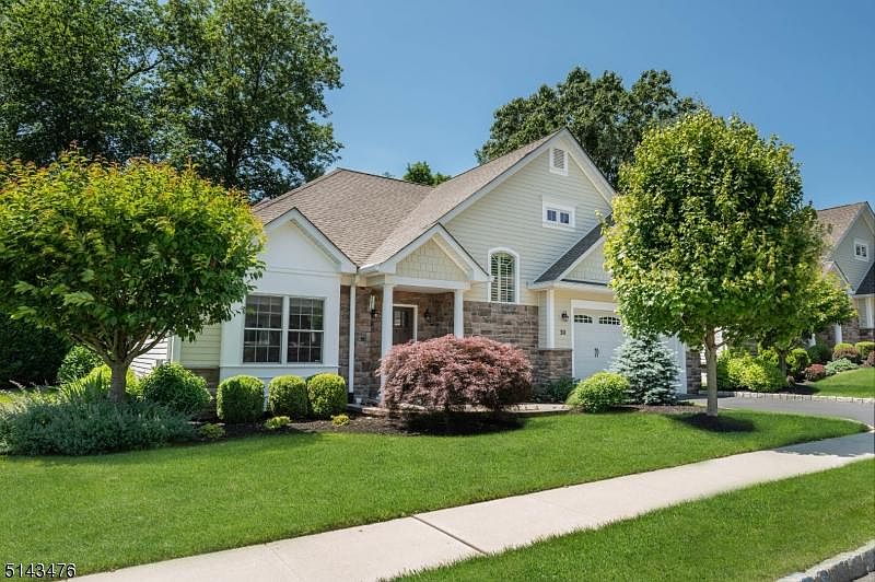 1st image of 30 Linda Ct