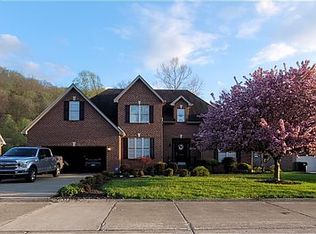 1037 Wethersfield Xing, Hurricane, WV 25526