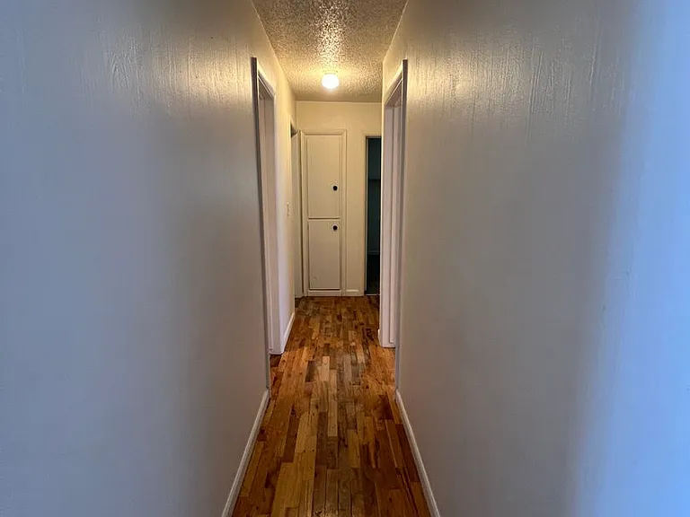 1215 S Eastlake Dr — Photo 9