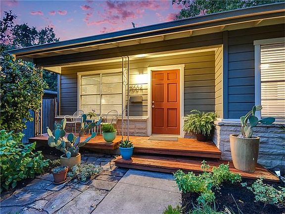 5th image of 7004 Saint Johns Cir