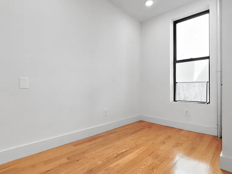 350 Lenox Ave #2R — Photo 6