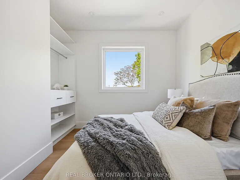 102 Boultbee Ave #B — Photo 27