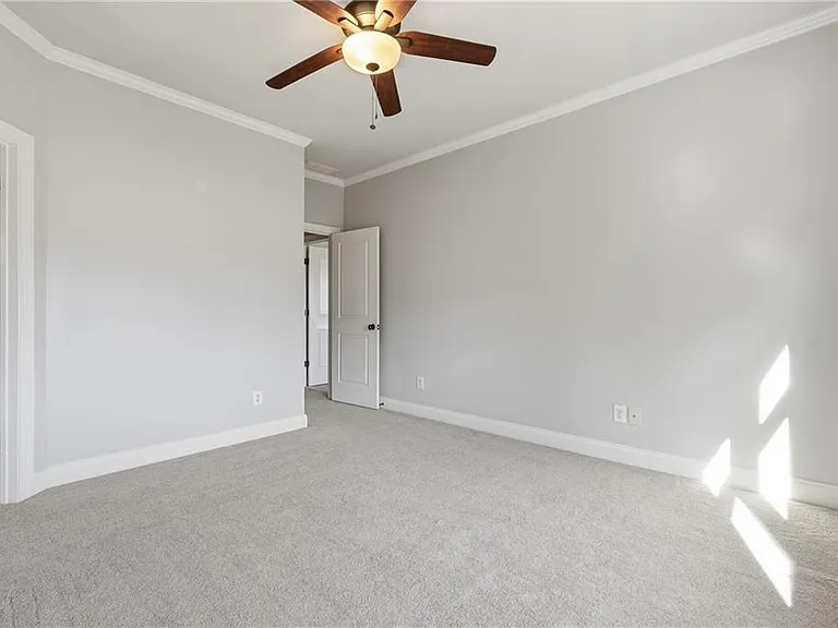 6437 Blue Water Dr — Photo 56