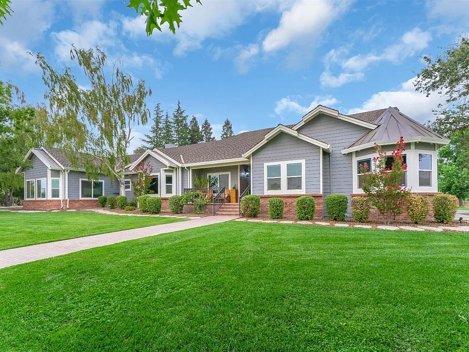 2nd image of 12341 Overland Way