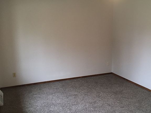 5th image of 1665 Cherry Hills Dr