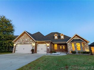 4605 SW Skyline St, Bentonville, AR 72713