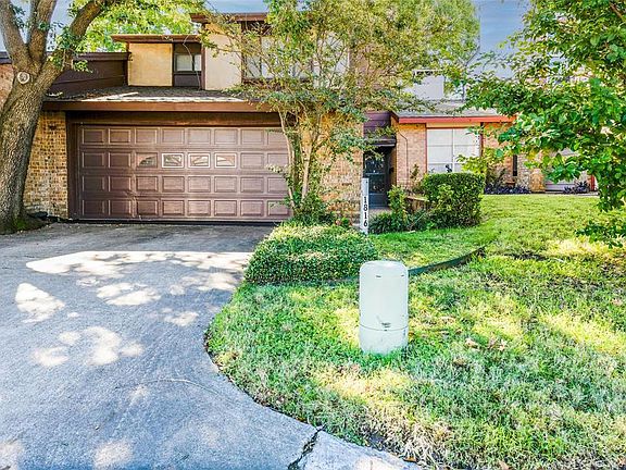 3rd image of 1816 Greenspring Cir