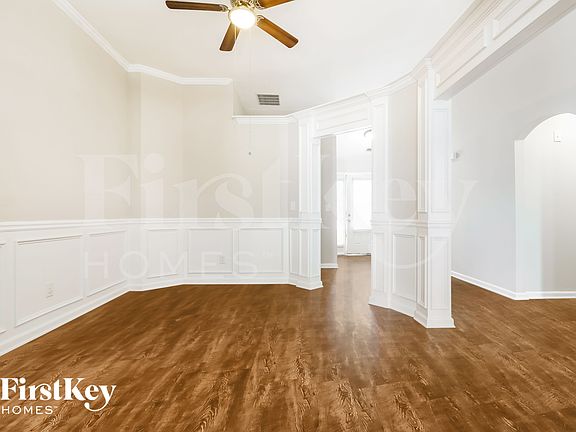 5th image of 120 Ellington Dr