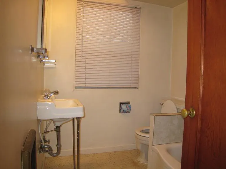 1118 7th St NW #3 — Photo 3