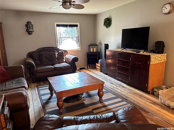 5th image of UNIT C2-1455 9th AVENUE NE