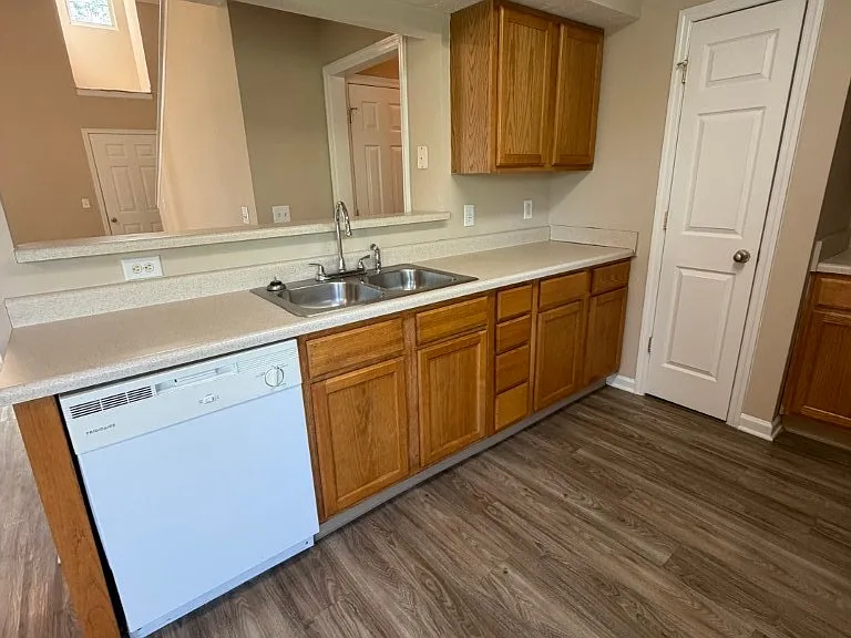 1757 Antebellum Dr — Photo 6