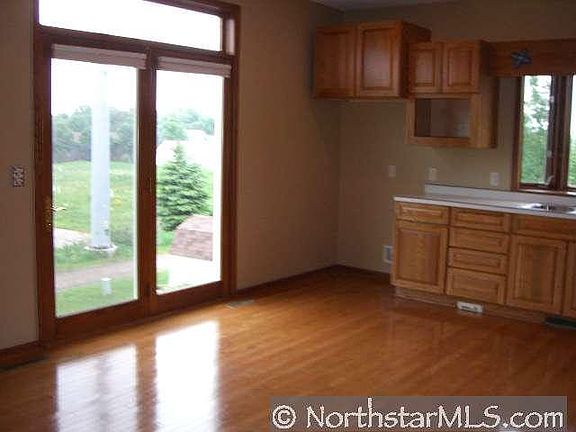 4th image of 1110 SE Kingswood Crescent
