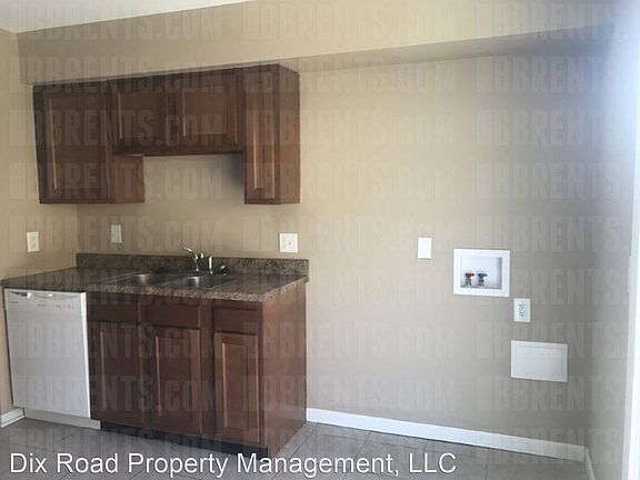 4th image of 417 Smalley Blvd