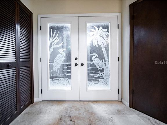 3rd image of 12516 Willow Tree Ave
