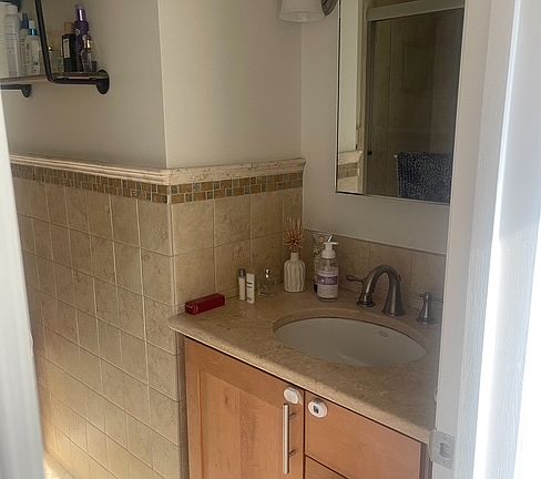 5th image of 101 Prince St APT 1