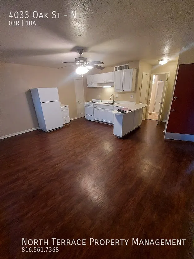 Cute Studio Close to KCAI, in Hyde Park; All Utilities Included for $99/month! — Photo 3