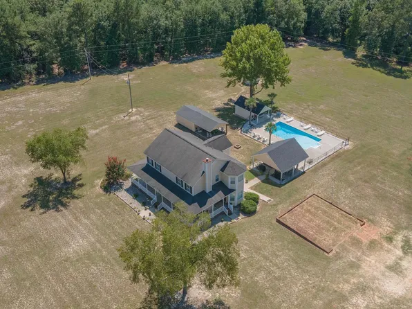 314 Hickory Ln, Williston, SC 29853
