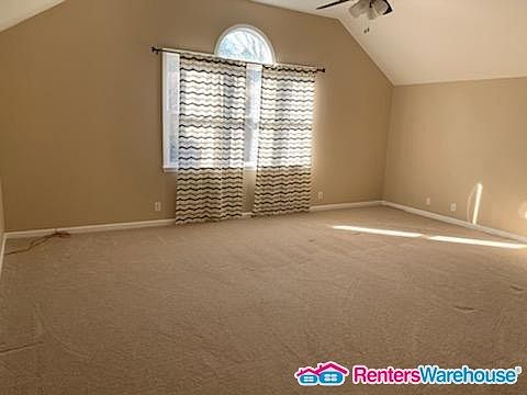 2nd image of 821 Magnolia Ct E