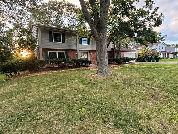 3rd image of 25173 Castlereigh Dr