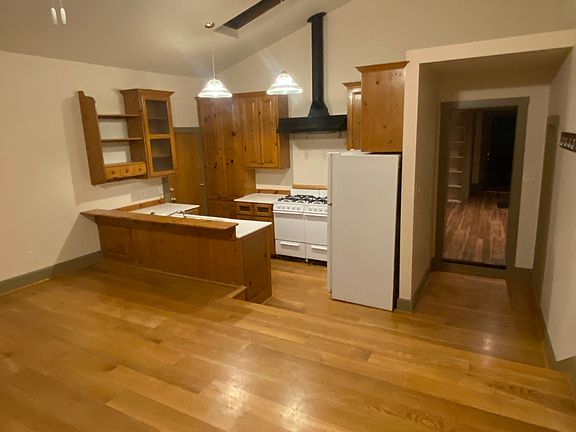 4th image of 348 N Quince St