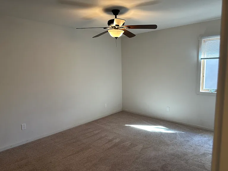 601 W San Mateo Rd #160 — Photo 3