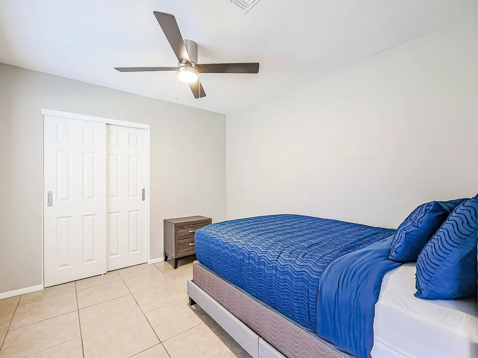 4 bed, 4.0 bath, 2995 sqft, $871 — Photo 1