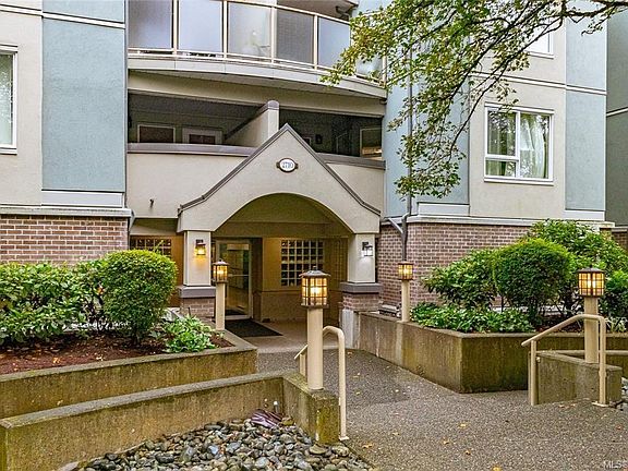 2nd image of 2710 Grosvenor Rd #403