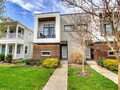 3rd image of 1703B 14th Ave S #B