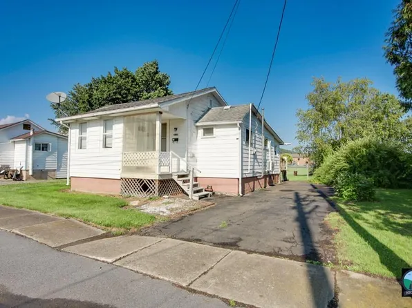 218 Taft Ave, Elkland, PA 16920