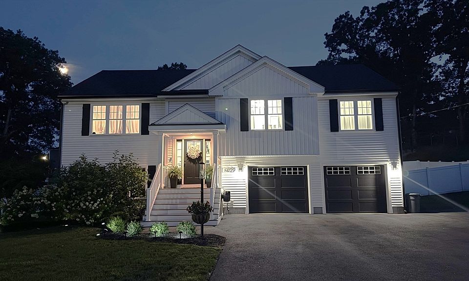 1st image of 29 Phyllis Rd
