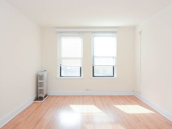 5th image of 3335 W Diversey Ave #32