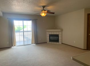 90 W Side Dr #90, Iowa City, IA 52246