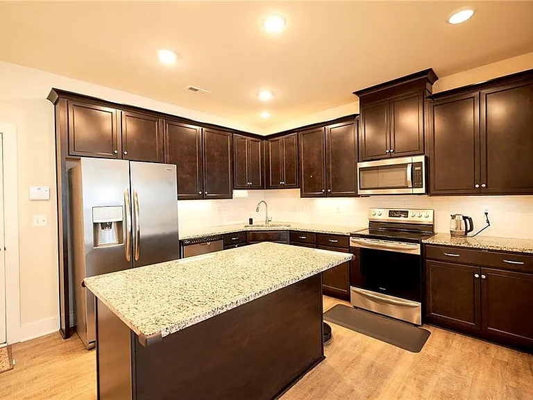 4315 Broad Hill Dr #AA — Photo 3