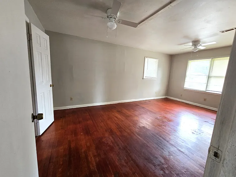 3257 Ohara Dr N — Photo 17