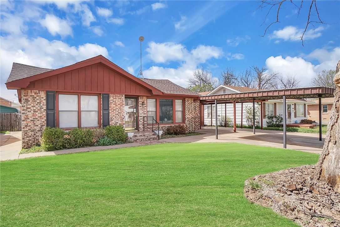 1811 N Oregon Ave, Mangum, OK 73554 Zillow