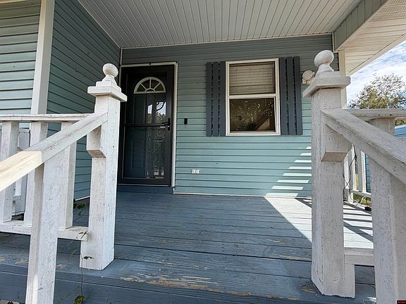 3rd image of 301 S Street Ct