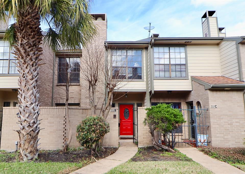 1st image of 722 Country Place Dr APT B