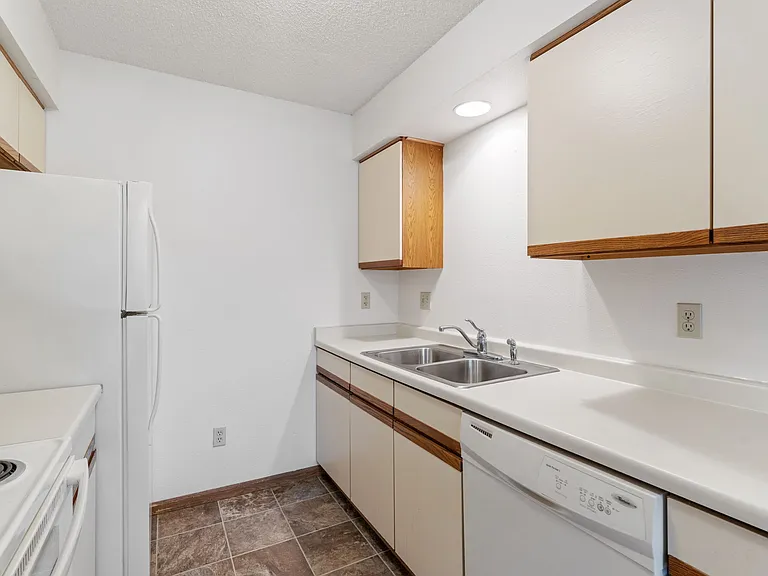 Zumbro - 2 Bed / 1 Bath - 920 Sq.Ft.