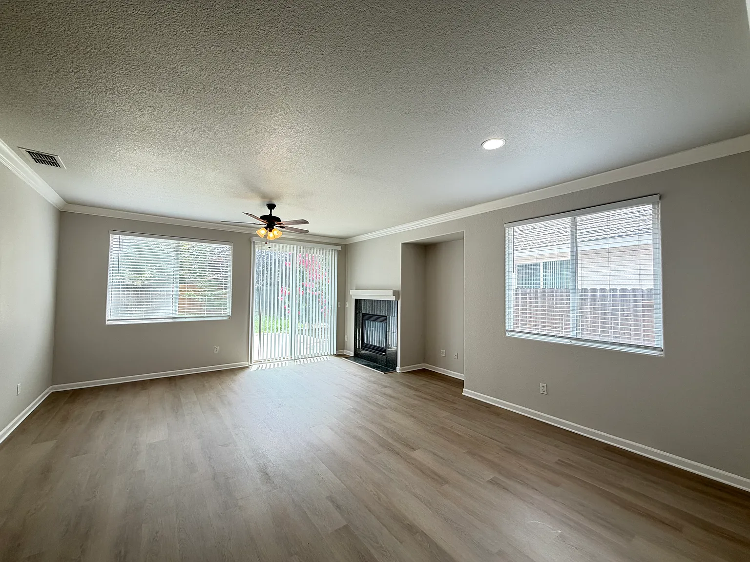3 bed, 1450 sqft, $2,750 — Photo 3