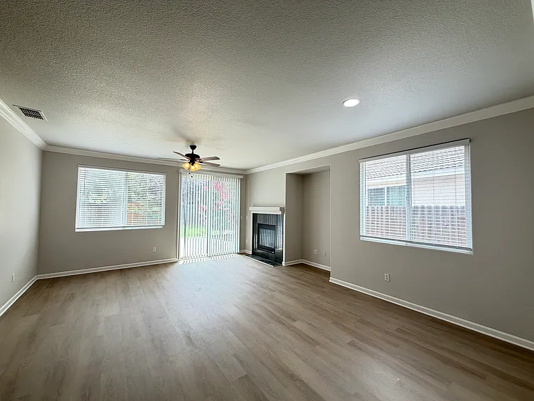 10141 Van Brocklin Way — Photo 3