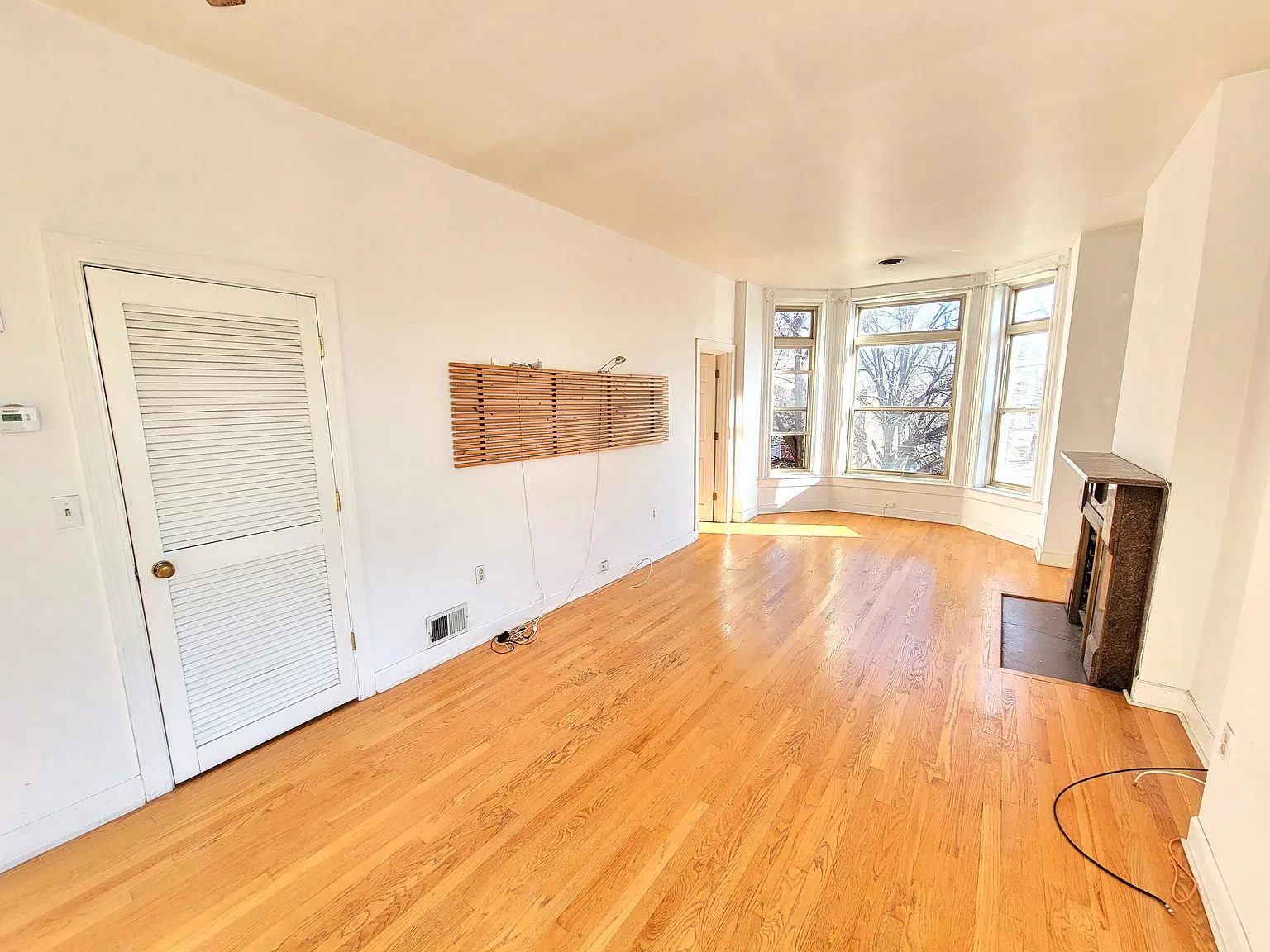 2 bed, 800 sqft, $1,500 — Photo 3