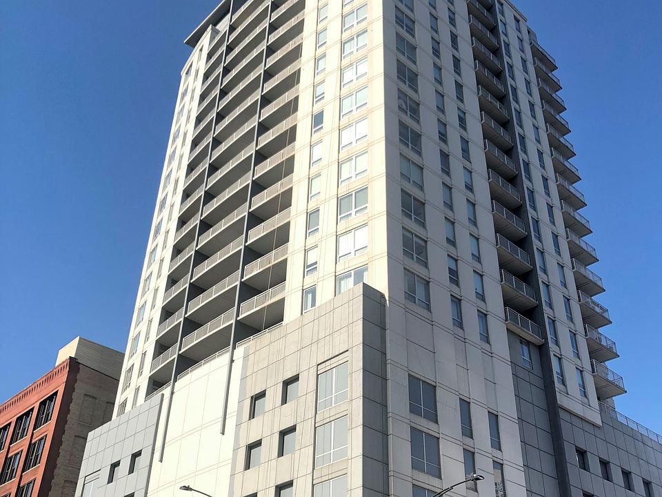 1st image of 330 W Grand Ave APT 1807