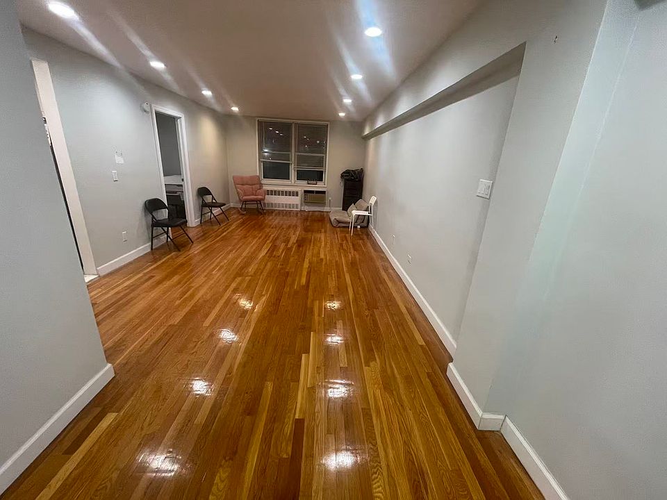 1st image of 4265 Kissena Blvd