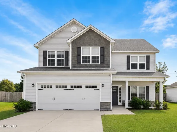 323 Windmill Light Way, Sneads Ferry, NC 28460