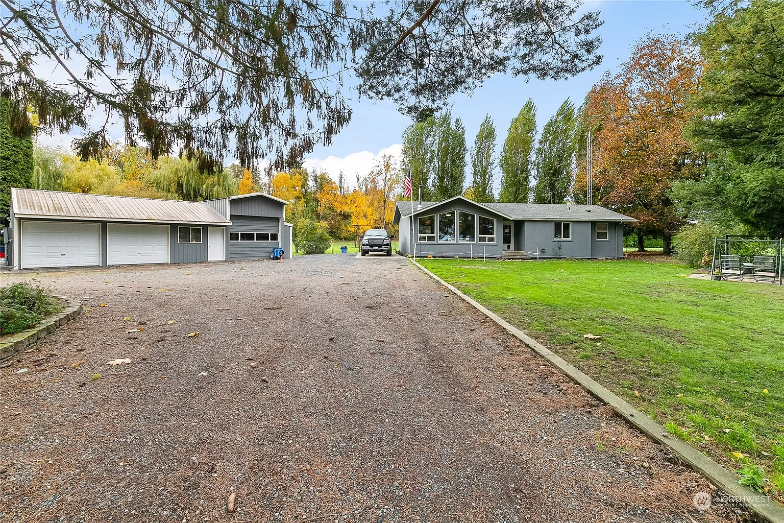 3695 Lindsay Road photo 1