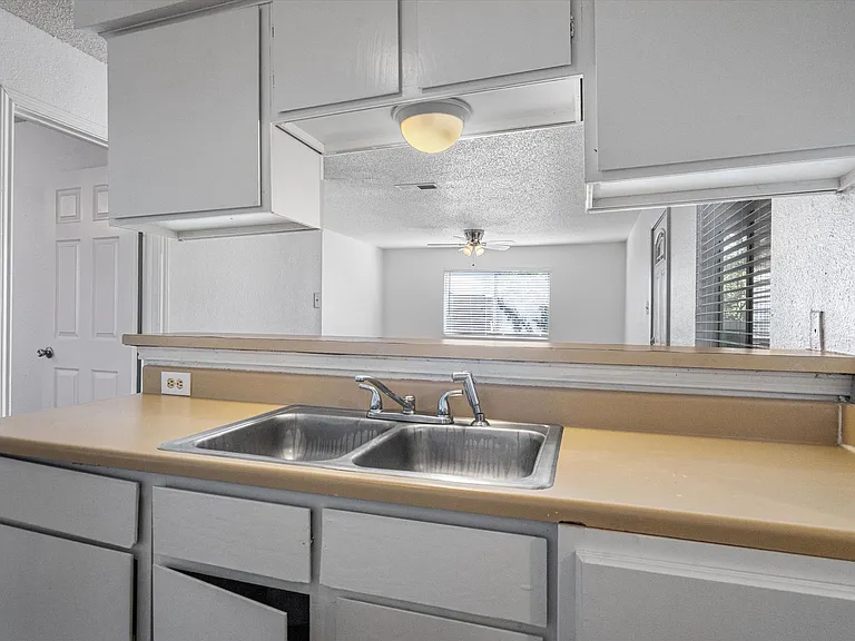 5501 Spring Meadow Rd #B — Photo 10