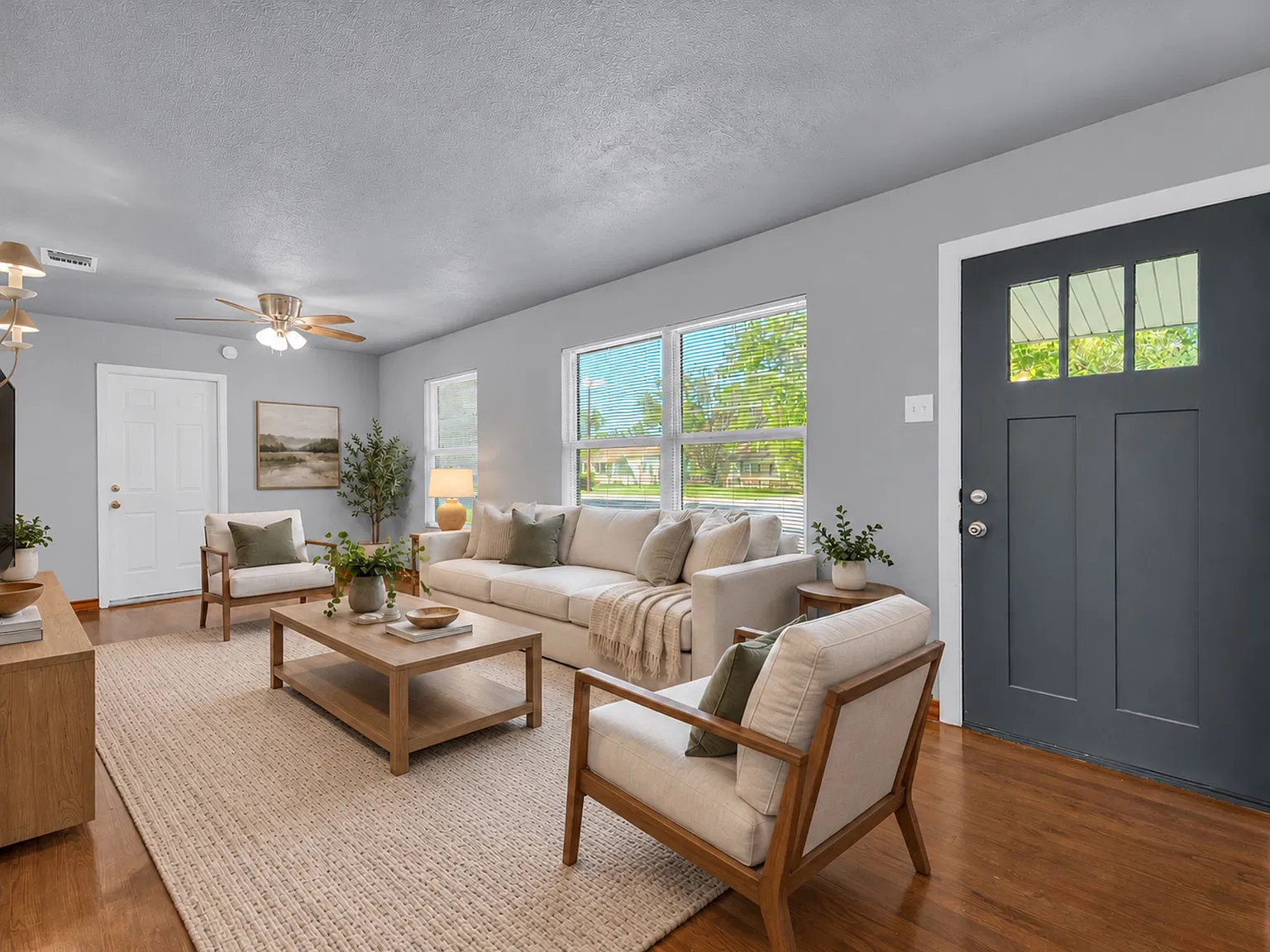 4 bed, 1408 sqft, $1,700 — Photo 3