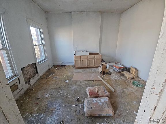 4th image of 4830 Cote Brilliante Ave