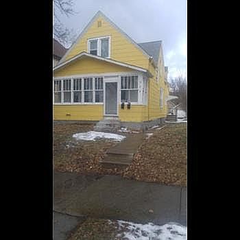 1st image of 929 Magnolia Ave E