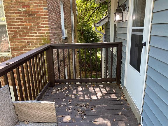 4th image of 1326 Barret Ave #8